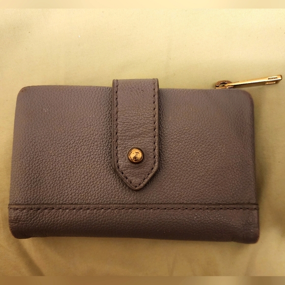 Fossil Handbags - Fossil Women's Lainie Multifunction Wallet